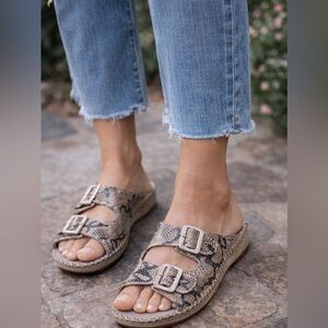 La Plume,Snakeskin Italian Leather,Like Walking on a Cloud!Incredible Support,40